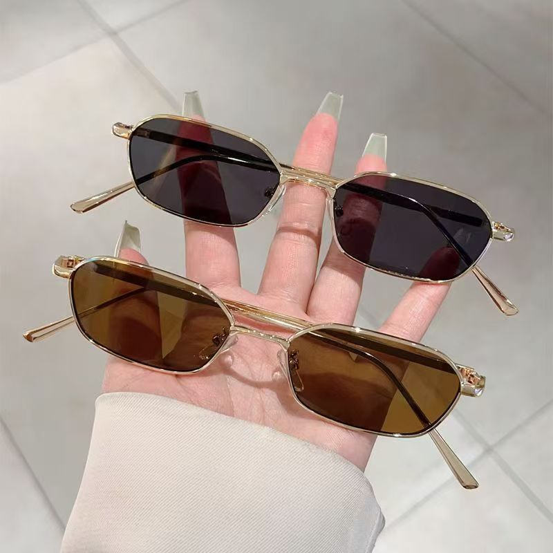 Designer Sunglasses - Neue kleine Steampunk-Sonnenbrille für Damen, Luxusmarke,